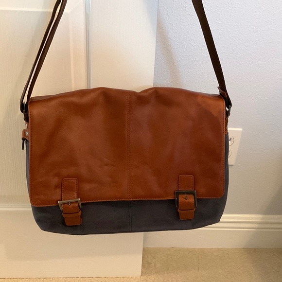 Jos. A. Bank Other - Jos A Bank steer messenger bag profile laptop